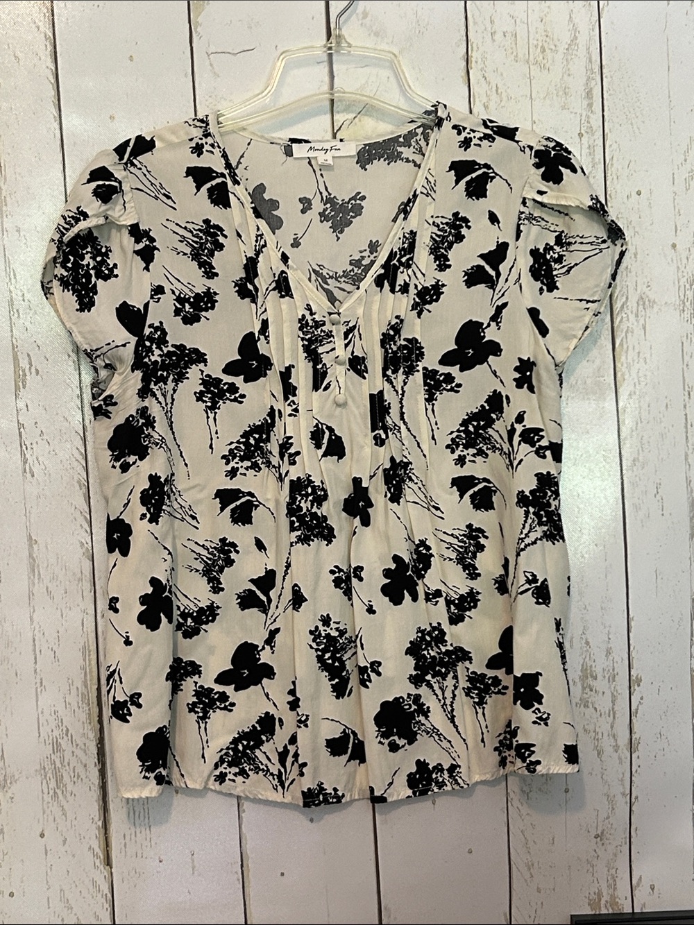 Monday Fun Cream & Black Floral V-Neck Blouse